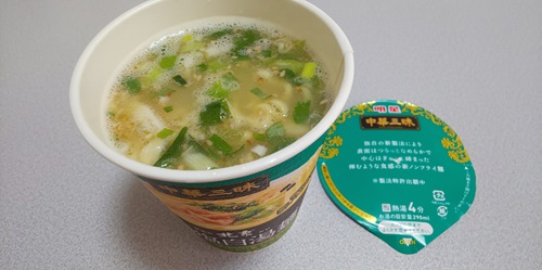 『中華三昧タテ型 中國料理北京 鶏塩白湯麺』