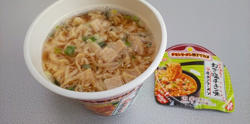 『チキンラーメンビッグカップ ごま油香る ねぎ塩チキン味』