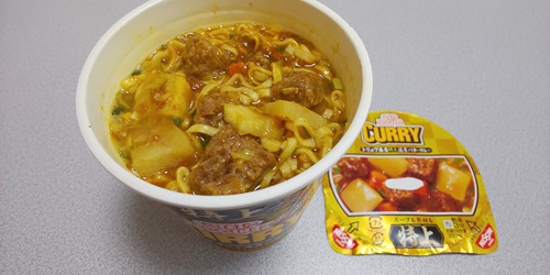 『特上カップヌードル カレー』