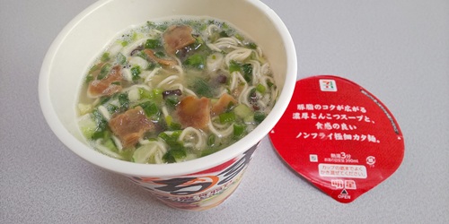 『セブンプレミアム 銘店紀行 博多だるま コク濃豚骨』