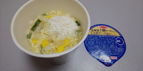 『北海道十勝チーズ仕立て じゃがチーズ塩味ラーメン』