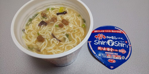 『ご当地熱愛麺 博多純情らーめんShinShin監修 炊き出し豚骨らーめん』