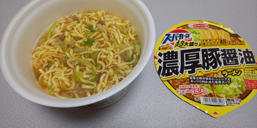 『超大盛りスーパーカップ 濃厚豚醤油ラーメン』