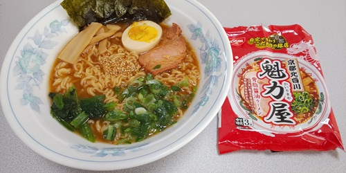 『魁力屋監修 背脂醤油ラーメン』