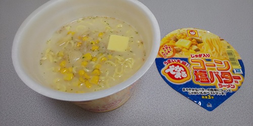 『でかまる じゃが入りコーン塩バターラーメン』