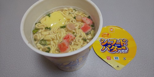 『シーフードバター味ラーメン』