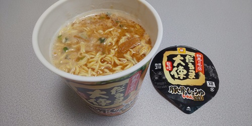 『だるま大使監修 豚骨しょうゆラーメン』