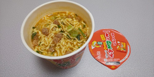 『チャルメラカップ とり野菜みそピリ辛ラーメン』