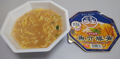 『日清ラ王 魚介豚骨』