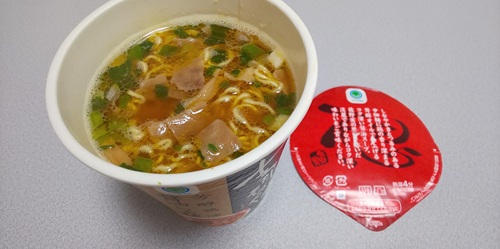 『支那そばや監修 芳醇鶏油醤油らぁ麺』